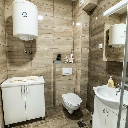 Premium 2 Apartment